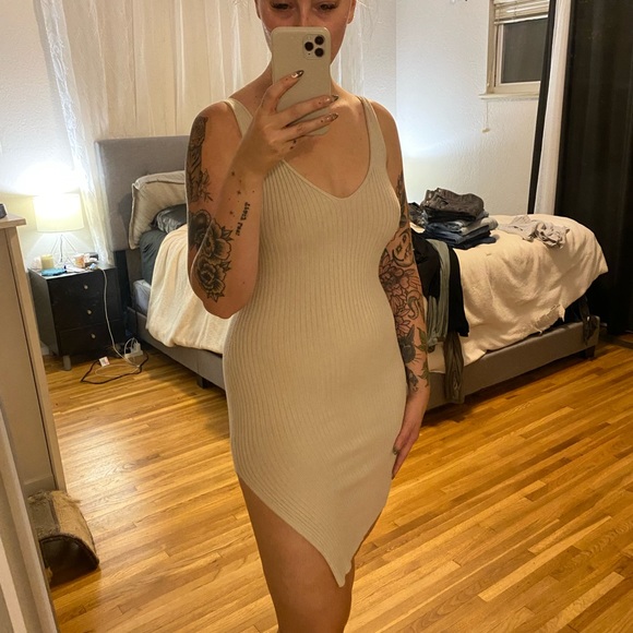 Tan ribbed dress - Picture 1 of 3
